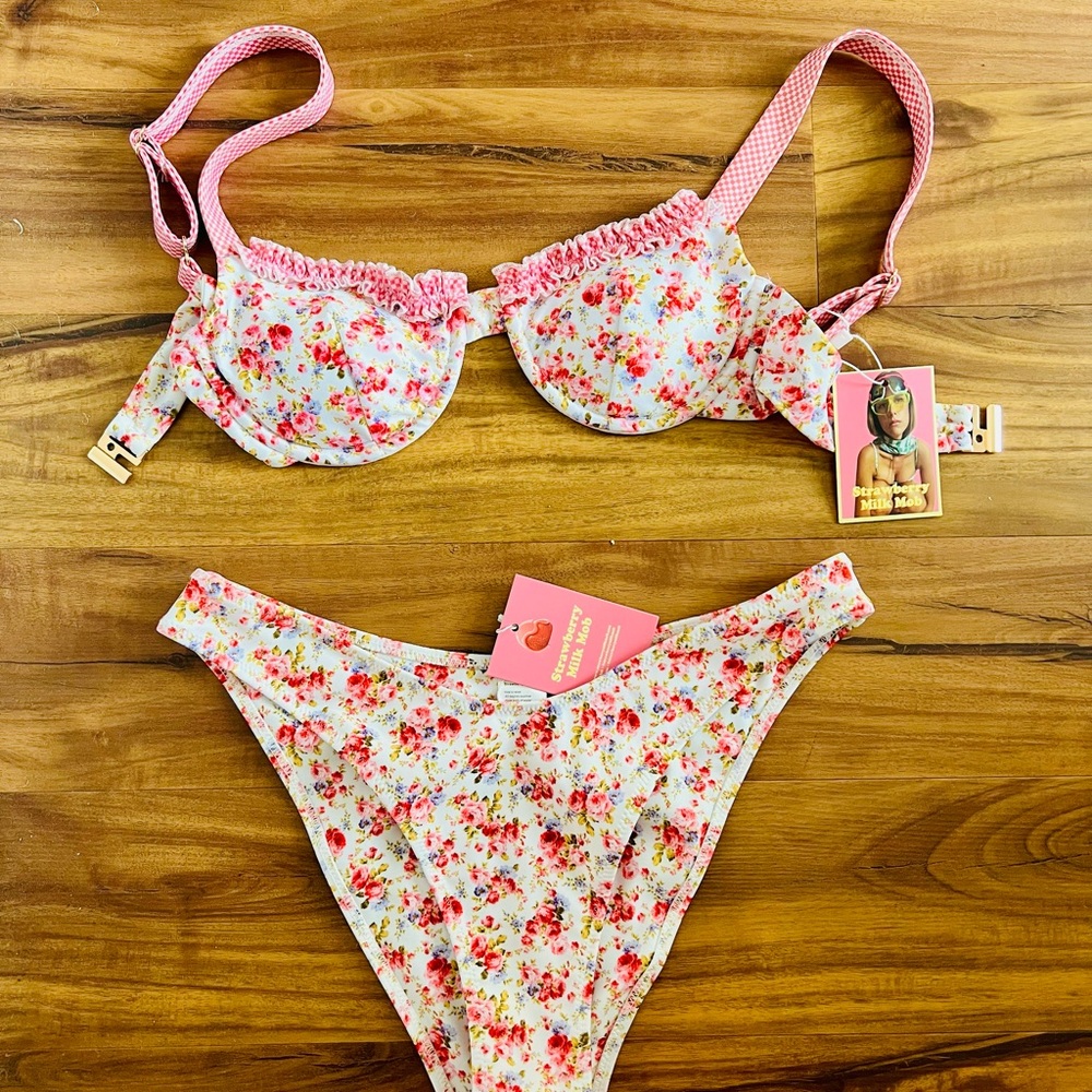 Strawberry Milk Mob Young Love Top & Bottom - Set